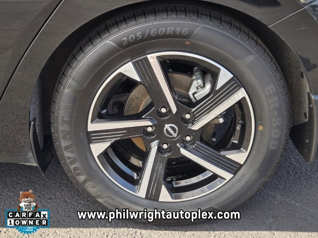 Used 2025 Nissan Sentra SV FWD image 15