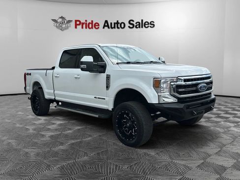 Used 2020 Ford F250 Lariat w/ Lariat Value Package AWD/4WD image 3