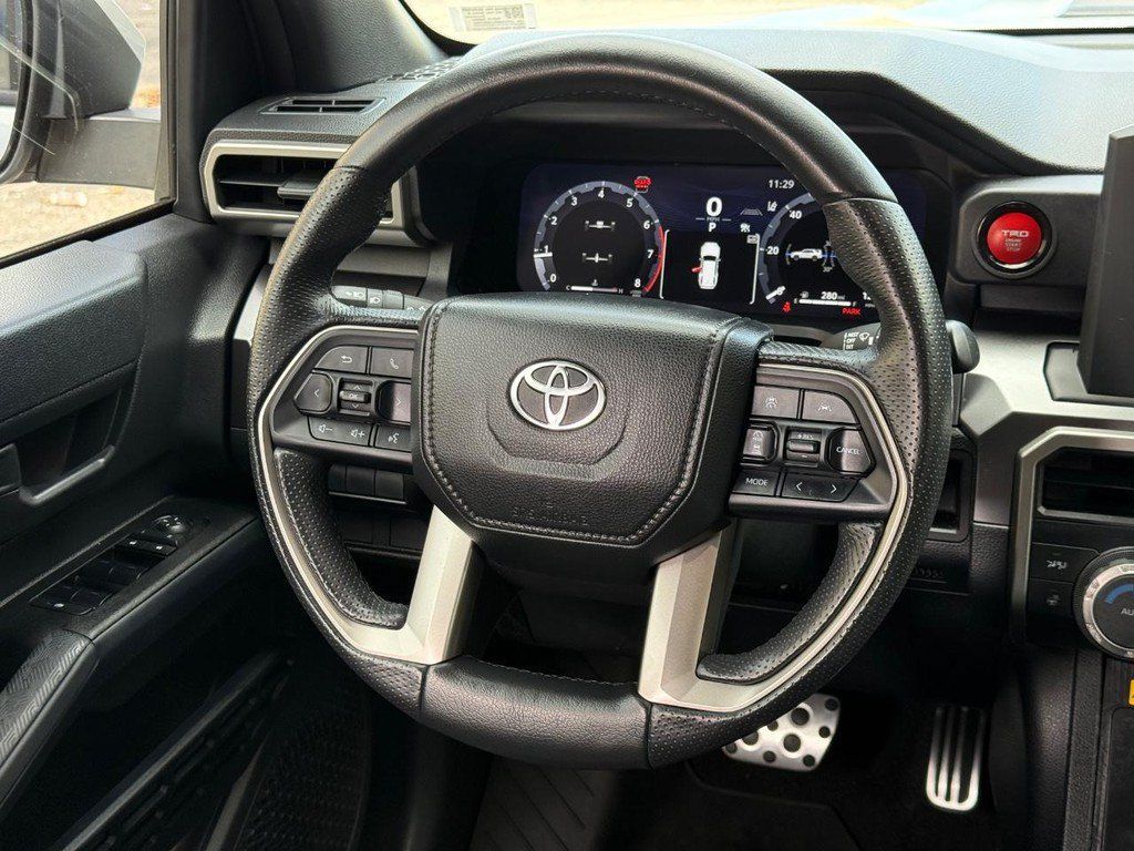Used 2025 Toyota 4Runner TRD Sport AWD/4WD image 13