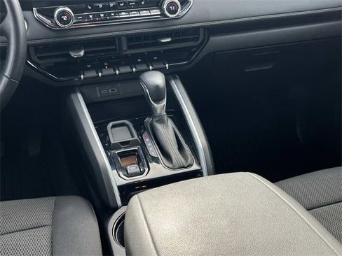 Used 2023 Chevrolet Colorado LT w/ LT Convenience Package II image 16