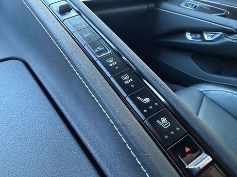 Used 2021 Chevrolet Corvette Stingray Preferred Conv w/ Z51 Performance Package image 28