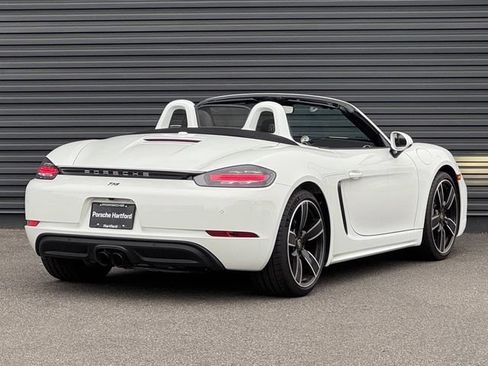 Used 2024 Porsche 718 Boxster RWD image 7