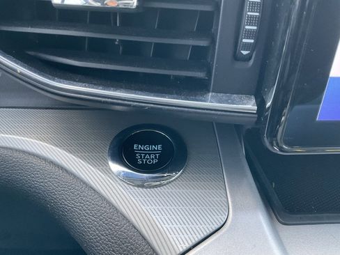 Used 2023 Ford Explorer XLT w/ Equipment Group 202A image 9