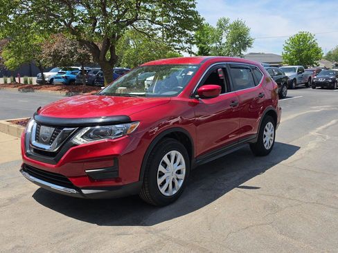 Used 2017 Nissan Rogue S AWD/4WD image 7