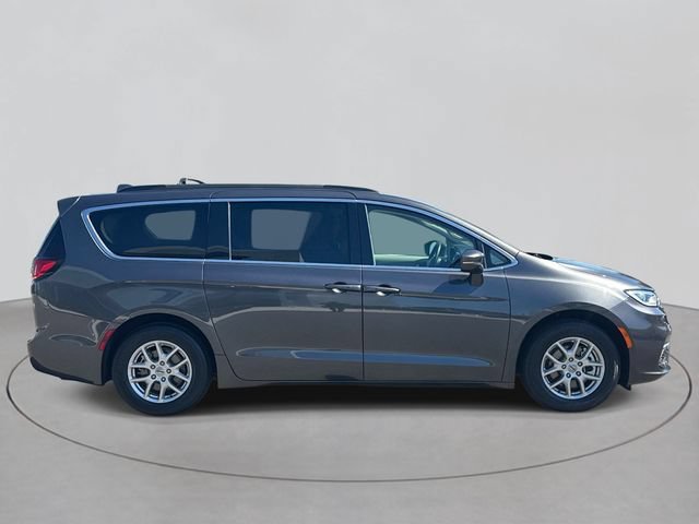 Used 2022 Chrysler Pacifica Touring-L FWD image 35