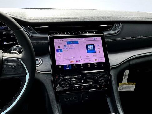 New 2025 Jeep Grand Cherokee Limited w/ Trailer Tow Package image 7