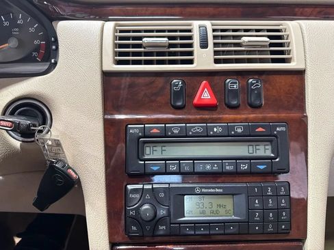 Used 1999 Mercedes-Benz E 320 Sedan image 84