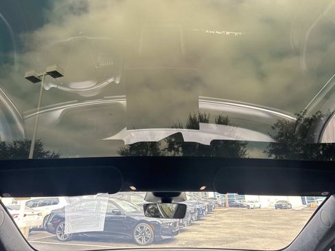 Used 2021 Tesla Model S Plaid image 15