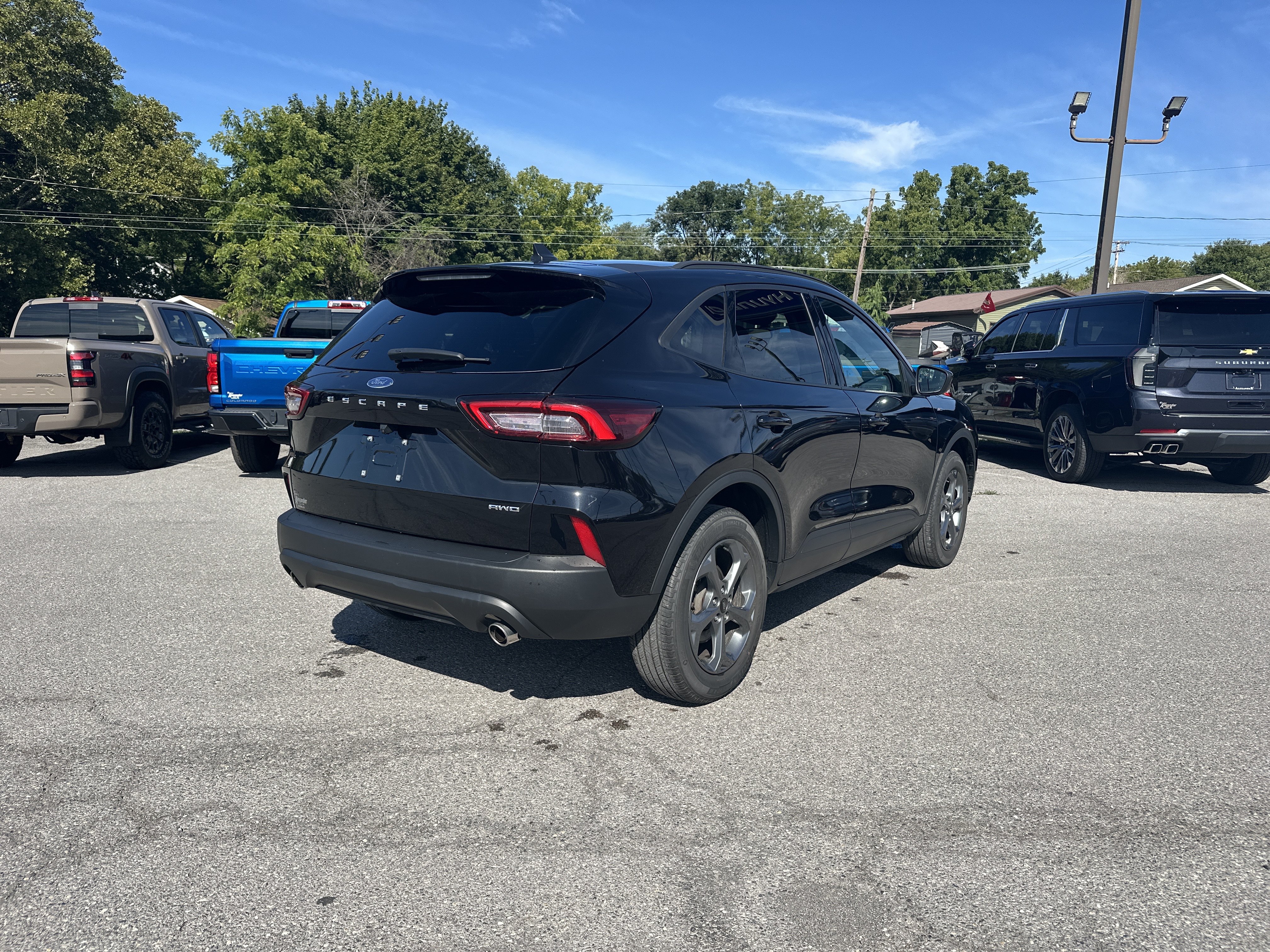 Used 2025 Ford Escape ST-Line Select AWD/4WD image 3