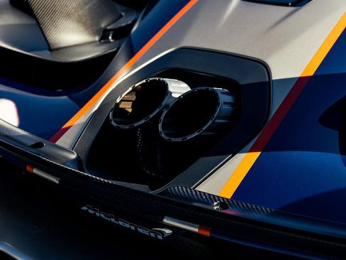 Used 2020 McLaren Senna image 19