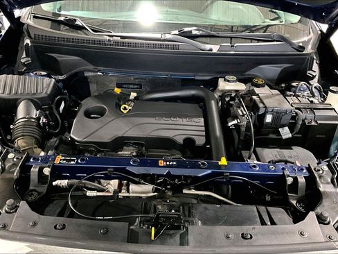 Used 2023 GMC Terrain SLE w/ Driver Convenience Package image 11