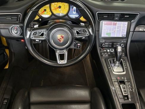 Used 2017 Porsche 911 Carrera 4S image 14