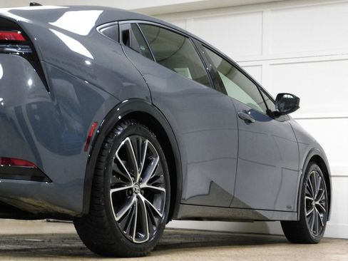 Used 2024 Toyota Prius XLE image 87