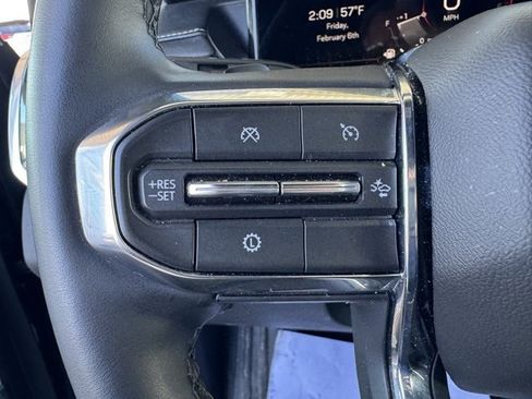 Used 2025 GMC Acadia Elevation image 15