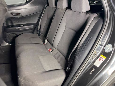 Used 2019 Toyota C-HR XLE FWD image 20