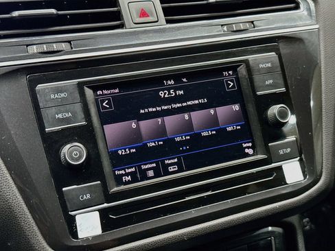 Used 2019 Volkswagen Tiguan S w/ 3rd Row Seat Package AWD/4WD image 17