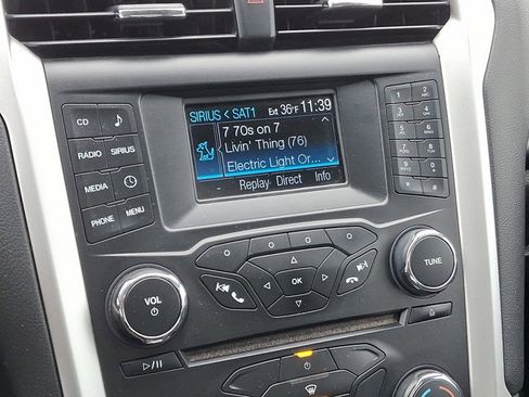 Used 2014 Ford Fusion SE w/ Equipment Group 201A image 17