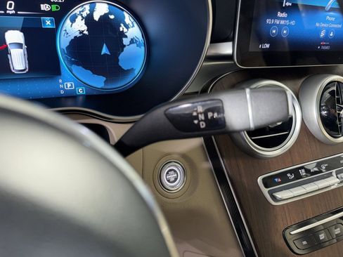 Used 2021 Mercedes-Benz GLC 300 4MATIC image 24