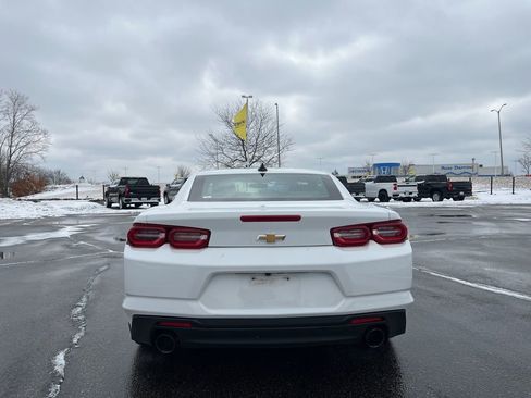 Used 2023 Chevrolet Camaro LT image 4