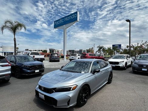 Used 2025 Honda Civic Sport image 2