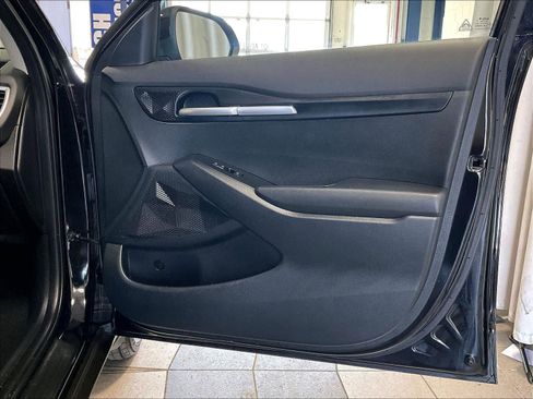 Used 2023 Kia Seltos LX image 12