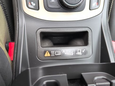 Used 2024 GMC Terrain Denali AWD/4WD image 29