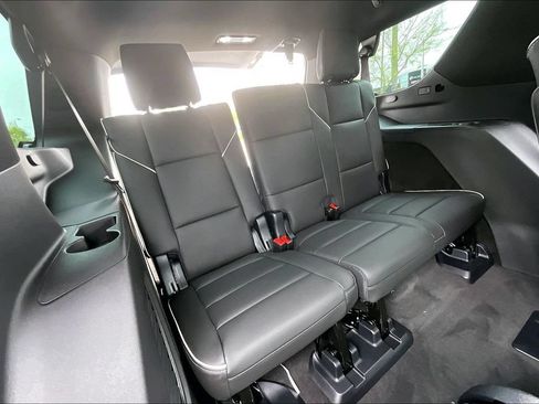 New 2026 Cadillac Escalade Luxury w/ LPO, Floor Liner Package AWD/4WD image 27