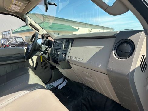 Used 2008 Ford F250 XL image 27