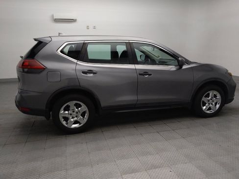 Used 2020 Nissan Rogue S FWD image 10