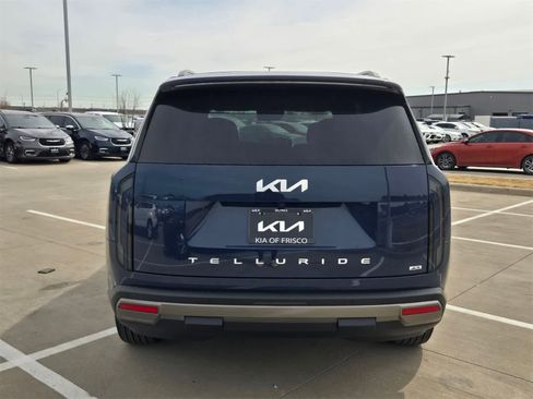 New 2027 Kia Telluride S image 4