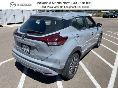 Used 2022 Nissan Kicks SV FWD image 3