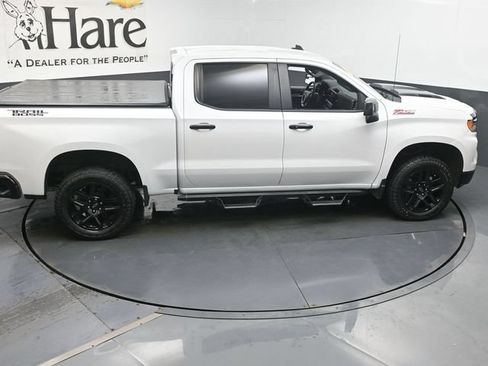 Used 2022 Chevrolet Silverado 1500 LT Trail Boss w/ Convenience Package II AWD/4WD image 39