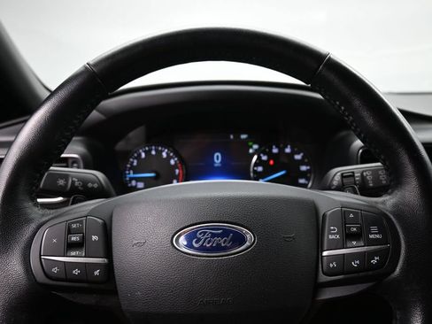 Used 2020 Ford Explorer XLT w/ Equipment Group 202A AWD/4WD image 12