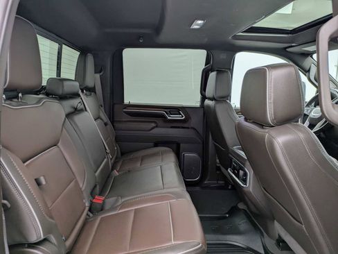 Used 2025 GMC Sierra 2500 Denali w/ Denali Reserve Package AWD/4WD image 23