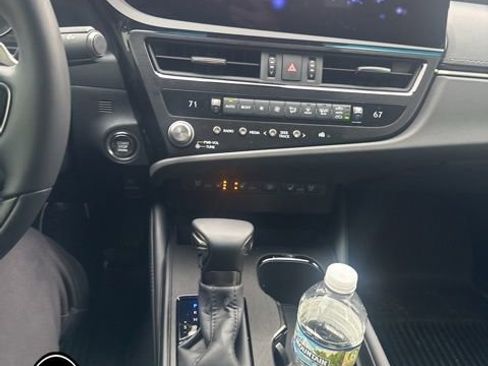 Certified 2025 Lexus ES 350 Ultra Luxury image 11