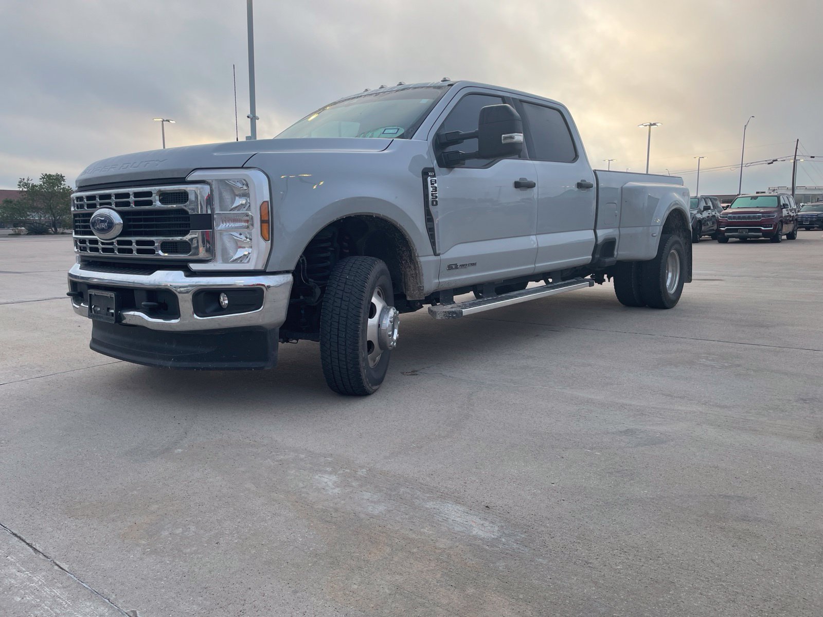 Used 2026 Ford F350 XLT AWD/4WD image 3