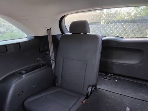 Used 2018 Kia Sorento AWD image 9