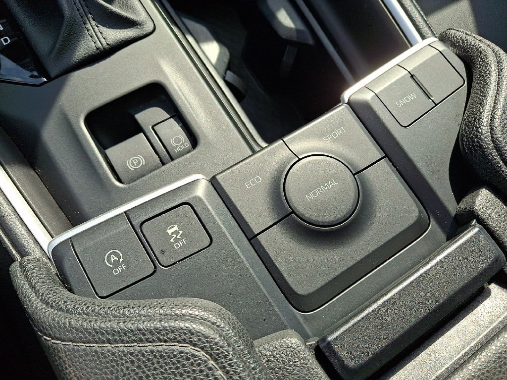 Certified 2025 Toyota Grand Highlander FWD image 28