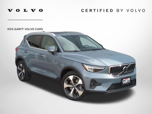 Used 2023 Volvo XC40 B5 Plus w/ Driver Assist Package image 1