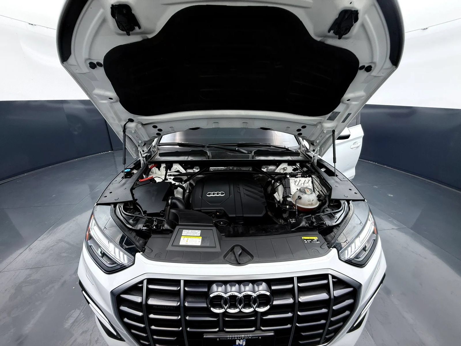 Used 2021 Audi Q5 Prestige w/ Prestige Package AWD/4WD image 33