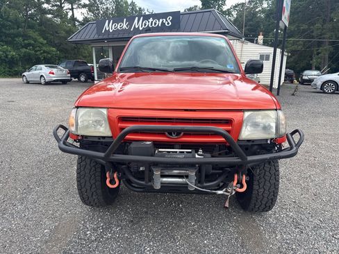 Used 2000 Toyota Tacoma PreRunner RWD image 18