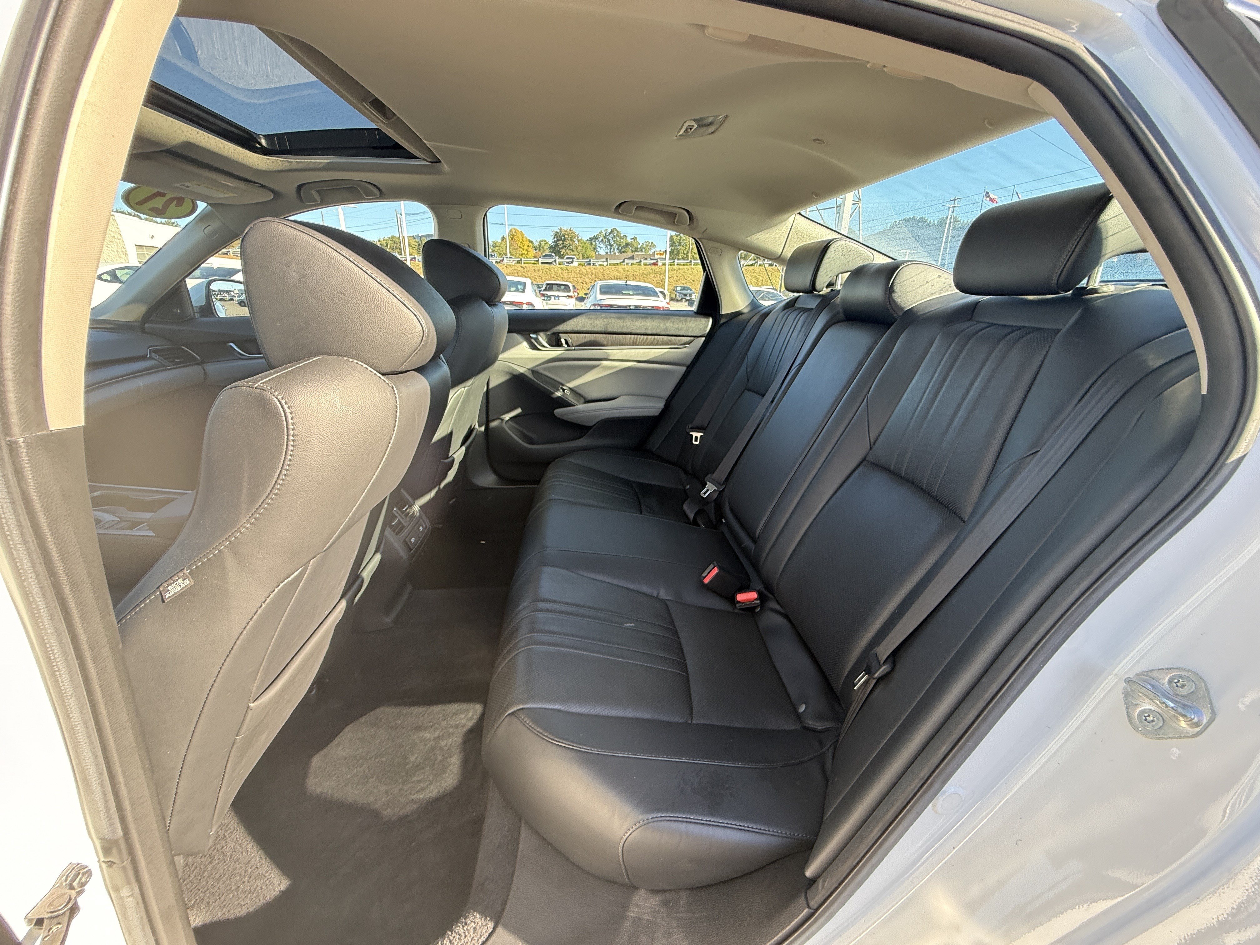 Used 2021 Honda Accord EX-L image 30