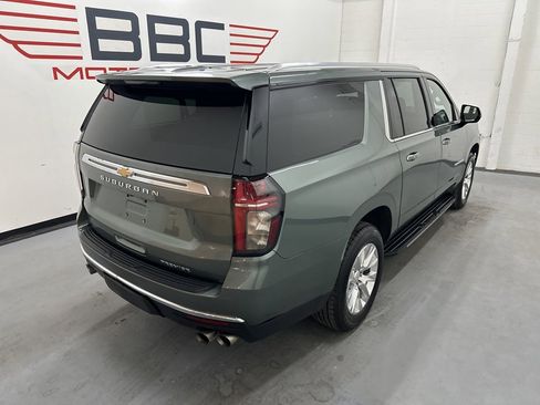 Used 2023 Chevrolet Suburban Premier image 8