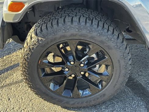 Used 2021 Jeep Wrangler Unlimited Sahara image 10