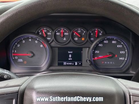Used 2019 Chevrolet Silverado 1500 Custom w/ Custom Convenience Package AWD/4WD image 25