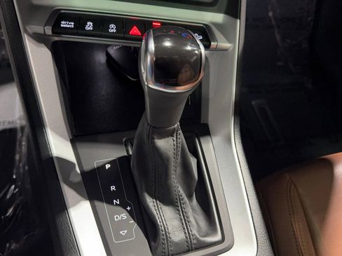 Used 2021 Audi Q3 2.0T Premium w/ Convenience Package image 40