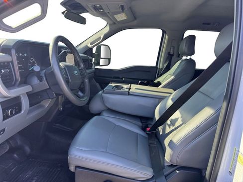 Used 2023 Ford F250 XL image 11