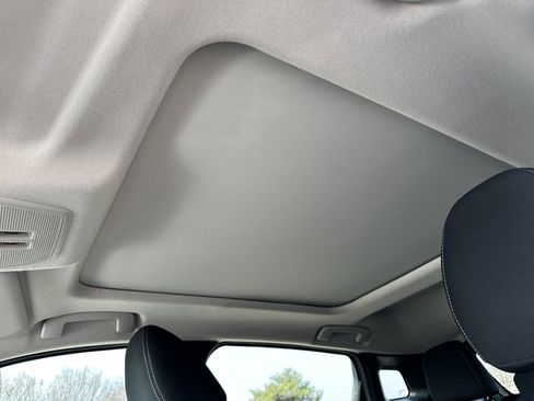 New 2026 Nissan Kicks SV w/ SV Premium Package image 32