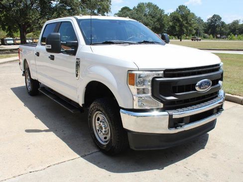 Used 2022 Ford F250 XL w/ Power Equipment Group AWD/4WD image 4