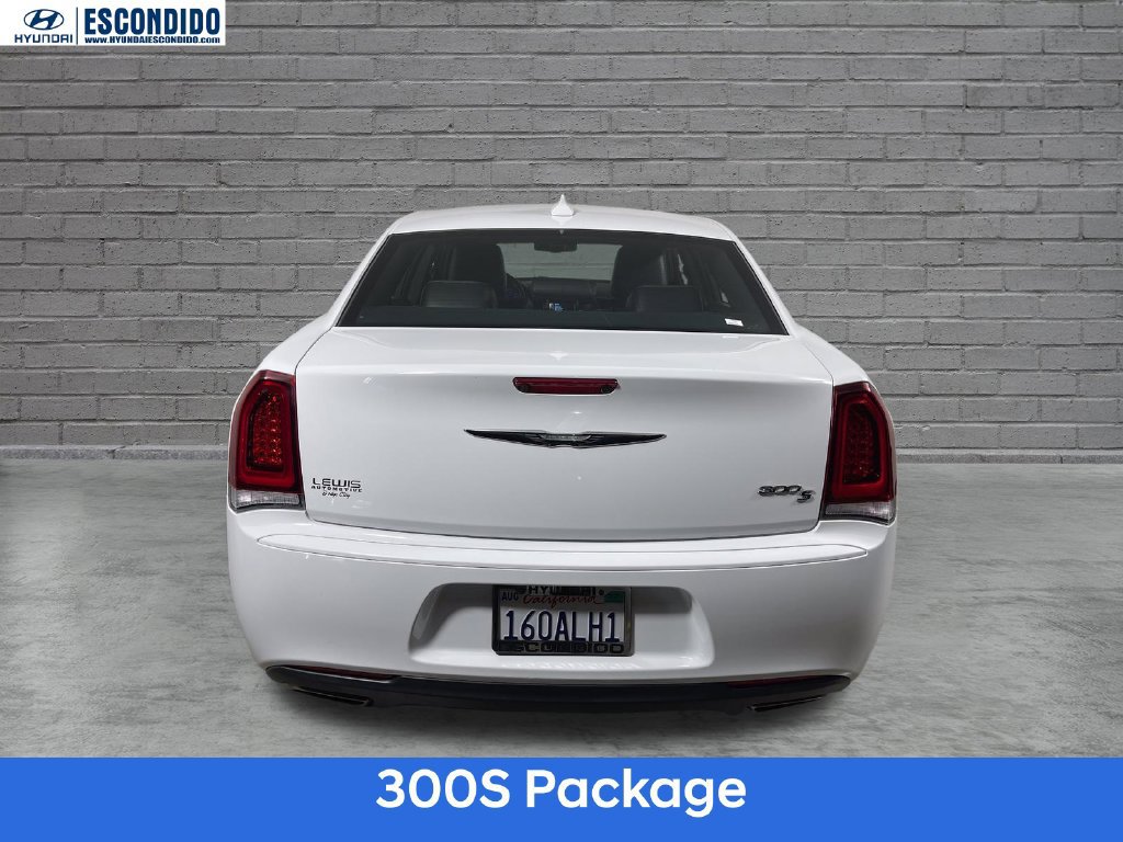 Used 2019 Chrysler 300 S RWD image 4